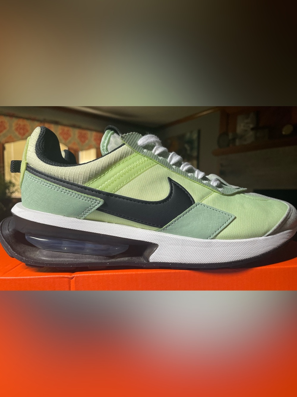 Nike Air Max Pre-Day
Light Liquid Lime 🍋‍🟩 
8.5W